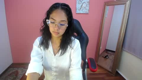 Luna online show from 06/04/26, 07:53