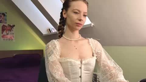  - Alisa online show from 10/16/25, 06:14