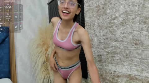 Snapshot of marge_lasander chatting on 12/06/24, 02:02 Aitana online show from 12/06/24, 02:02
