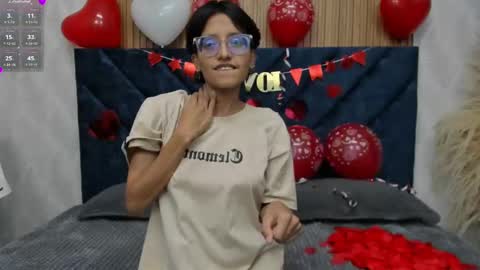 Snapshot of marge_lasander chatting on 02/15/25, 01:31 Aitana online show from 02/15/25, 01:31