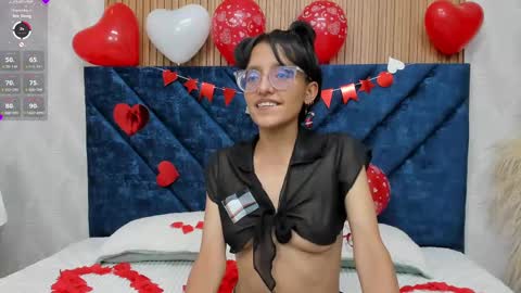 Snapshot of marge_lasander chatting on 02/15/25, 04:36 Aitana online show from 02/15/25, 04:36