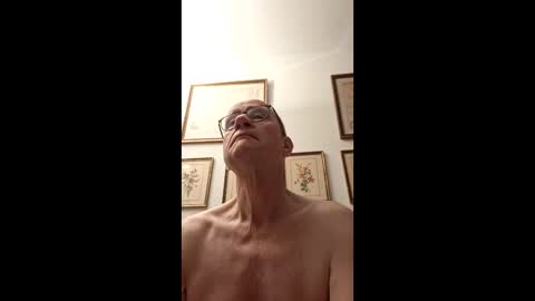 Snapshot of marginalie chatting on 01/18/26, 05:55 marginalie online show from 01/18/26, 05:55