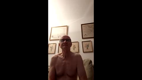 Snapshot of marginalie chatting on 04/01/26, 03:51 marginalie online show from 04/01/26, 03:51