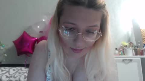 margo_shine online show from 02/18/26, 03:30