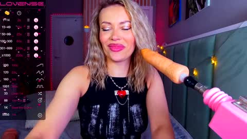 Snapshot of margohotty chatting on 01/30/25, 07:50 Margo for you   online show from 01/30/25, 07:50