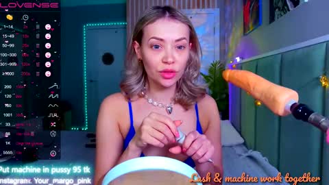 Snapshot of margohotty chatting on 02/11/25, 04:33 Margo for you   online show from 02/11/25, 04:33