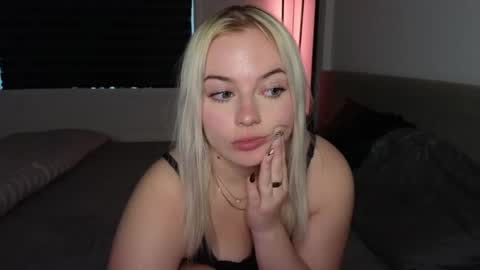 margot_robbie7 online show from 10/26/25, 10:04