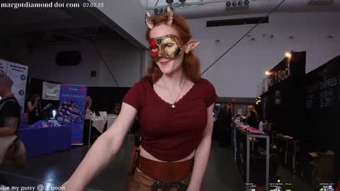 Snapshot of margotdiamond chatting on 02/02/25, 11:42 online show from 02/02/25, 11:42