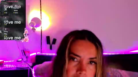 Snapshot of margoth_broke chatting on 11/21/25, 09:19 Margoth Broke online show from 11/21/25, 09:19