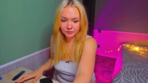 Snapshot of mari_kiku chatting on 11/03/25, 11:59 Kiku and Marii - online show from 11/03/25, 11:59