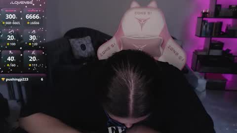 mari moore online show from 11/26/25, 07:53