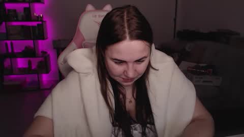 mari moore online show from 12/16/25, 05:45