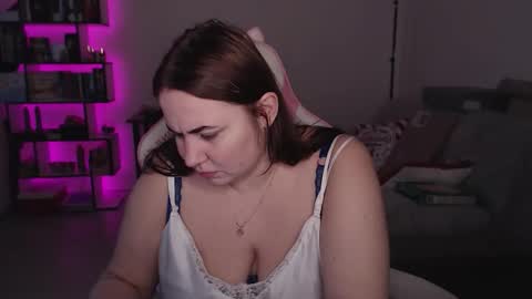 mari moore online show from 12/17/25, 08:31