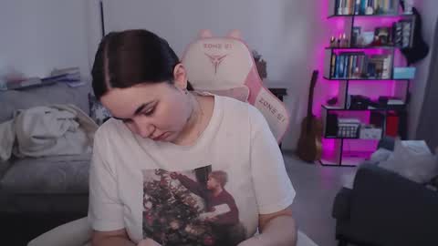 mari moore online show from 02/24/26, 08:01