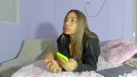 Snapshot of mari_sweeet chatting on 01/07/25, 06:05 Meli-Mari online show from 01/07/25, 06:05