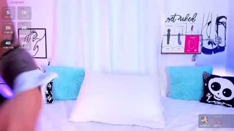 Mari Sweett  online show from 10/25/25, 06:13