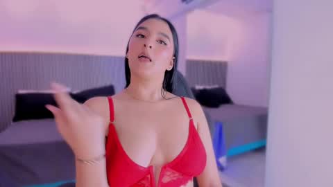 Snapshot of maria_flowers chatting on 09/20/25, 08:21 MARIA online show from 09/20/25, 08:21