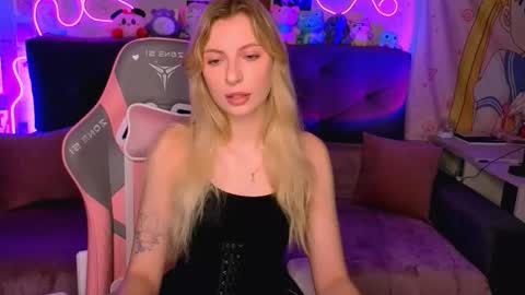 Maria online show from 10/22/25, 02:23