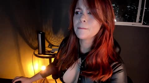 Maria Isabell  online show from 02/03/25, 01:30