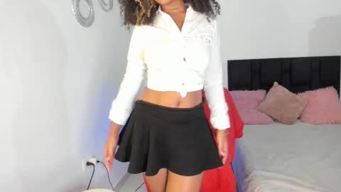 V A N E S S A  online show from 03/12/25, 03:35