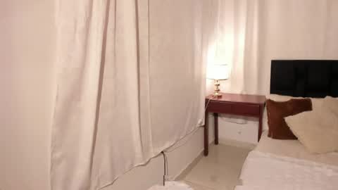 V A N E S S A  online show from 04/26/26, 05:49