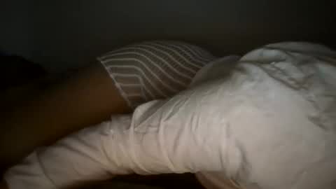 Snapshot of maria_le chatting on 11/09/25, 03:27 MARIALE online show from 11/09/25, 03:27