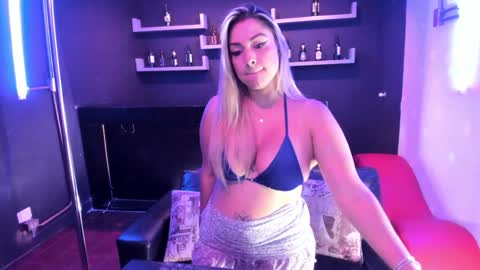 Snapshot of mariaa_9 chatting on 12/15/24, 05:13 MARIA online show from 12/15/24, 05:13