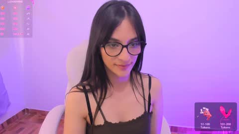 Snapshot of mariaan_m chatting on 12/17/24, 08:21 Leidy online show from 12/17/24, 08:21