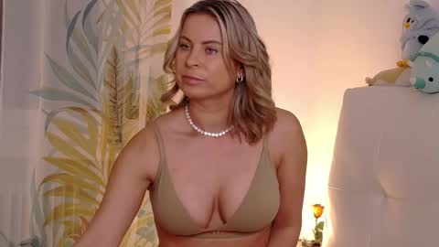 NEW ACCOUNT MariaMIlan  online show from 05/12/26, 04:09