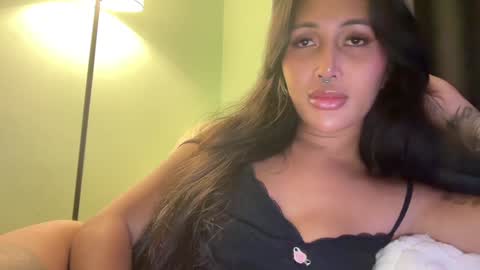 Snapshot of mariafatale_00 chatting on 01/13/25, 10:03 Maria online show from 01/13/25, 10:03