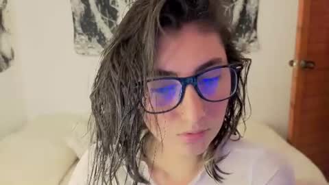 Maria online show from 06/18/26, 09:41