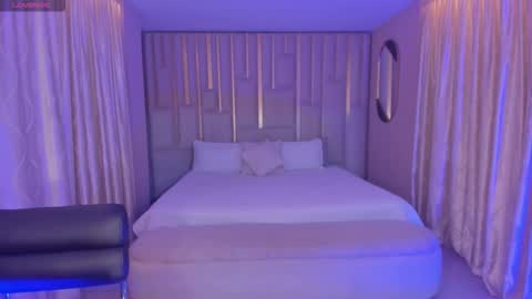 MARIA HERRERA  online show from 12/20/25, 11:01