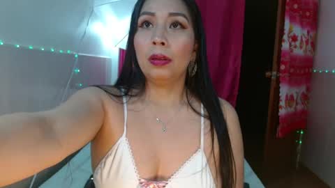 Snapshot of mariajose2015 chatting on 07/18/26, 03:00 Mariajose online show from 07/18/26, 03:00