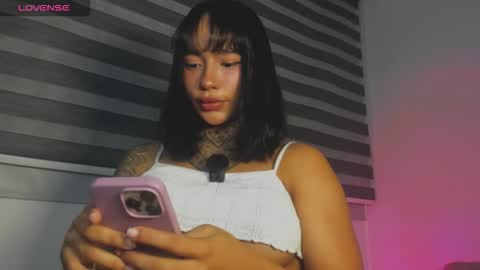 Snapshot of mariam_bloom chatting on 03/15/26, 07:09 Mariam online show from 03/15/26, 07:09