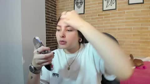 Snapshot of mariam_scott18 chatting on 09/10/25, 07:14 Mariam online show from 09/10/25, 07:14