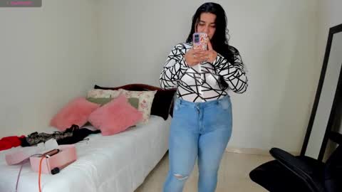   Mariam Castiblanco online show from 01/11/25, 02:20