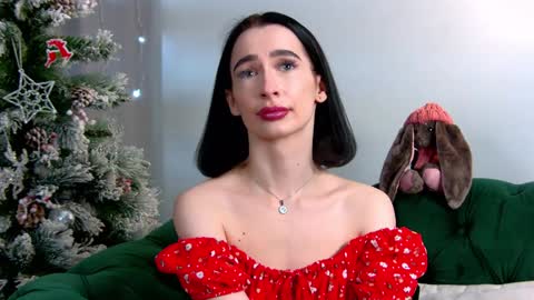 Snapshot of mariamenson chatting on 12/13/24, 01:33 MariaMenson online show from 12/13/24, 01:33