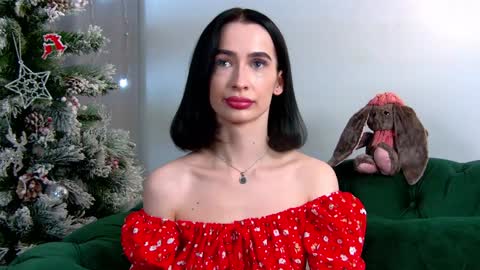 Snapshot of mariamenson chatting on 12/13/24, 04:38 MariaMenson online show from 12/13/24, 04:38