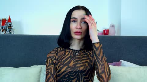 Snapshot of mariamenson chatting on 01/27/25, 03:26 MariaMenson online show from 01/27/25, 03:26
