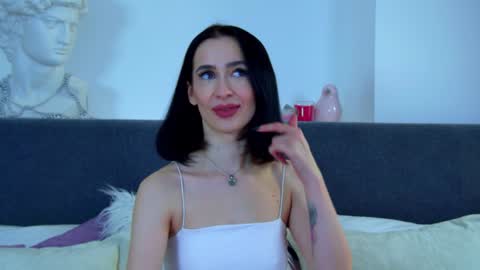 Snapshot of mariamenson chatting on 01/31/25, 09:37 MariaMenson online show from 01/31/25, 09:37