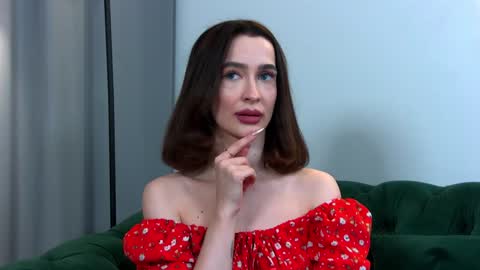 Snapshot of mariamenson chatting on 02/07/25, 01:36 MariaMenson online show from 02/07/25, 01:36
