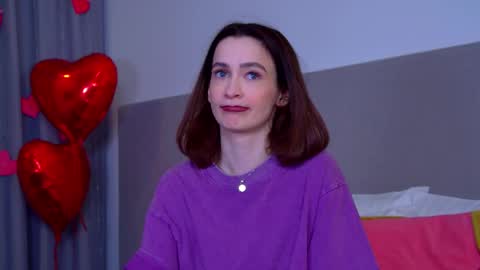 Snapshot of mariamenson chatting on 02/17/25, 01:04 MariaMenson online show from 02/17/25, 01:04