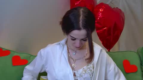 Snapshot of mariamenson chatting on 02/22/25, 03:01 MariaMenson online show from 02/22/25, 03:01