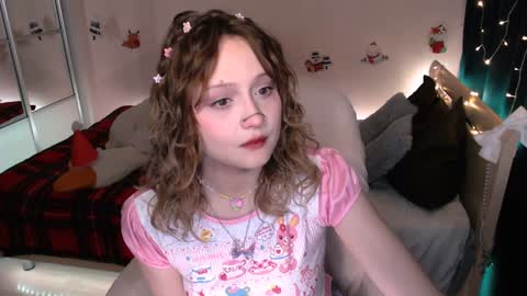 Snapshot of mariamilkis chatting on 12/02/24, 01:36 Maria online show from 12/02/24, 01:36