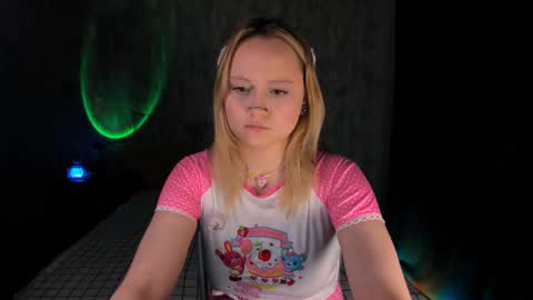 Snapshot of mariamilkis chatting on 02/10/25, 12:19 Maria online show from 02/10/25, 12:19
