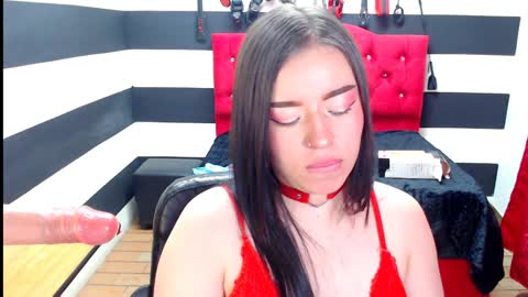 Snapshot of marian_ran_ chatting on 01/07/25, 06:27 Marian online show from 01/07/25, 06:27