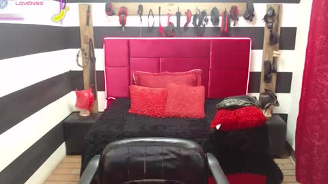 Snapshot of marian_ran_ chatting on 09/12/25, 03:06 Marian online show from 09/12/25, 03:06