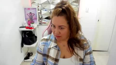 mariana01_m online show from 05/23/26, 11:25