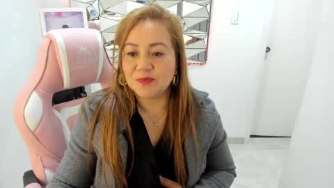 mariana01_m online show from 06/13/26, 10:57