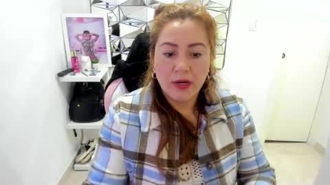 mariana01_m online show from 06/19/26, 12:09